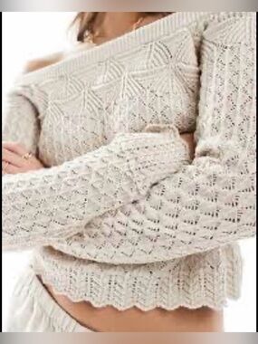 Hollister white Off-Shoulder Knit Sweater